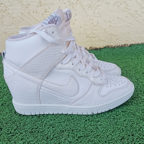 Nike Dunk Sky Hi 528899-105 Wedge High Top Sneaker, White Women's U.S 6.5 - Picture 3 of 10